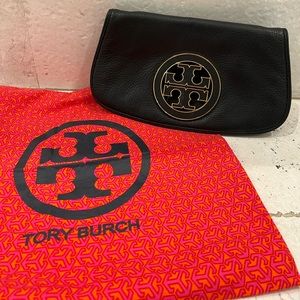 Black leather with gold detail Tory Burch Crossbody